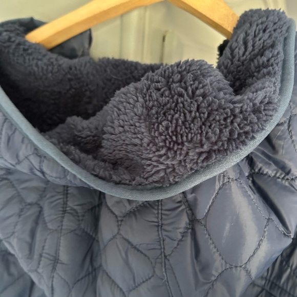 Amazon essential water resistant navy Sherpa lined puffer jacket, size XL - Picture 7 of 10